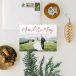 Cartão De Festividades Foto do Cheio de Natal do Script de Pincel de Feli<br><div class="desc">Este na moda e cartão de feriado elegante apresentam sua foto favorita emparelhada com o tipo elegante em direção ao topo com um gradiente branco esmaecido para realçar seu texto. A parte traseira apresenta uma perfeita colagem de duas fotos com espaço para sua própria nota personalizada. Todas as fontes e...</div>