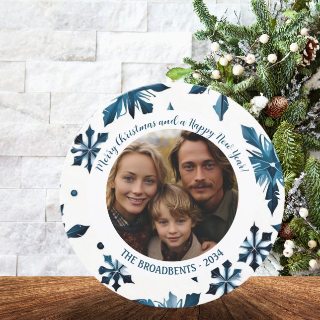 Cartão De Festividades Foto do Círculo de Férias de Neve Azul Simples (Blue Snowflake Circle Photo  Christmas Card)