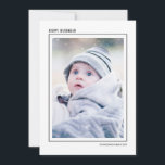 Cartão De Festividades Foto Feliz da Família Hanukkah Preta e Branca<br><div class="desc">Na moda e cartões com fotos bonitos são perfeitos para todos os seus amigos e família neste feriado. Personalize o texto "feliz hanukkah" com sua saudação e mude o nome da família e o ano e troque a foto por uma foto de seus filhos, animais de estimação ou de toda...</div>