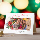 Cartão De Festividades Foto Floral do Feliz Natal da Caligrafia<br><div class="desc">Escrito elegante para caligrafia Feliz Saudação de Natal (a cor é personalizável),  modelo fotográfico com spray colorido de poinsetos de Natal,  Holly e Pine.</div>
