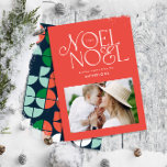 Cartão De Festividades Foto geométrica colorido de Noel, brilhante, Natal<br><div class="desc">Divertimento alegre e colorido Noel Christmas — guião geométrico de tipografia,  design de Natal. Pista vermelha,  verde,  azul marinho e rosa.</div>