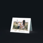 Cartão De Festividades Foto mínima moderna - Escrita elegante de Natal az<br><div class="desc">Último ano de coroa foliar para lembrar do cartão de Natal de script de efeito de ouro. A mão pintada de eucalipto,  folhagem mínima e coroa rattan moderna dão a este cartão de feriado uma sensação luxuosa. Em verdes clássicos,  castanhos,  azul-céu e cinza.</div>