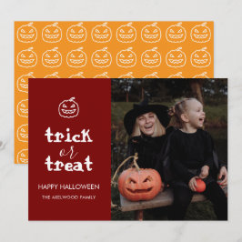 Cartão De Festividades Foto Moderna de Halloween da Família 'Doce ou Trav