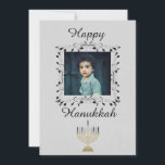 Cartão De Festividades Foto Silver Hanukkah<br><div class="desc">Espalhe a alegria deste Chanucá usando este cartão de saudação de fotos prateadas. Apresentando "Happy Hanukkah" escrito em volta de uma linda foto,  insira sua foto no meio. Escolha o seu hoje! Design Sonya DeHart http://www.sonyadehartdesign.com | http://www.sonyadehartdesign.etsy.com</div>