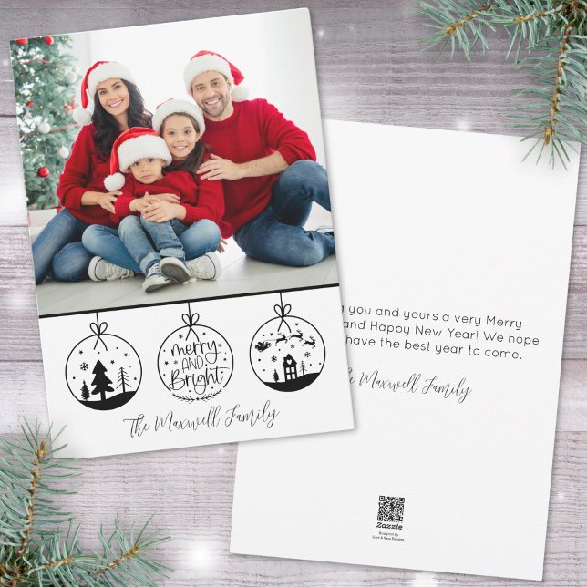 Cartão De Festividades Foto Simples Moderna de Natal em Preto e Branco (Simple Modern Black White Merry And Bright Photo Holiday Card )