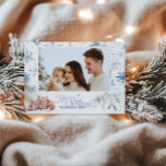 Cartão De Festividades Foto: Watercolor Christmas Winter Wonderland<br><div class="desc">Compartilhe seu espírito de feriado com nossa Carta de Férias da Terra Marinha de Natal! Esta carta maravilhosamente desenhada apresenta uma cena serena de serena cor d'água na terra maravilhosa do inverno que enquadra perfeitamente sua foto favorita, criando um cartões de natal mágico e pessoal. Impresso no estoque de papelão...</div>