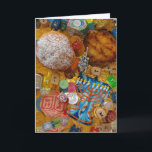 Cartão De Festividades Gelt, Dreidels, Menorah, Sufganiot e Latke<br><div class="desc">"Expressões Judaicas" oferece uma experiência comprada,  pois você não encontrará em nenhum outro lugar. Bem-vindo à nossa loja. Conte aos seus amigos sobre nós e envie-lhes o nosso link: http://www.zazzle.com/YehudisL?rf=238549869542096443*</div>