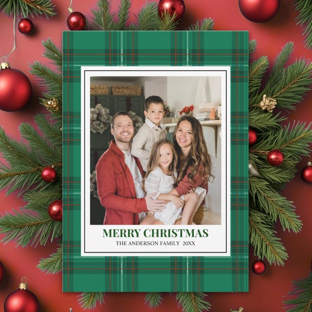 Cartão De Festividades Green Tartan Plaid with Christmas Family Photo (Criador carregado)