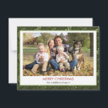 Cartão De Festividades Greenery Leaf Modern Simples Feliz Natal<br><div class="desc">Greenery Green Leaf Modern Simples Cartão com fotos Feliz Feriado de Natal. A imagem e o nome da família podem ser substituídos neste simples e elegante Cartão com fotos da Família de Natal Verde.</div>