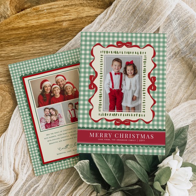 Cartão De Festividades Hand Drawn Red Bow Green Plaid Christmas Photo (Criador carregado)