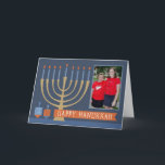 Cartão De Festividades Hanukkah dá boas-vindas com foto<br><div class="desc">Compartilhe uma foto da sua família nesta bela design para Hanukkah!</div>
