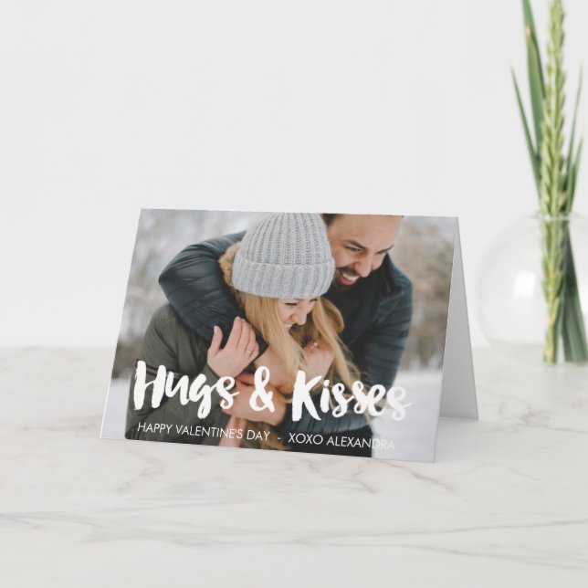 Cartão De Festividades Happy Valentine's Day Hugs & Kisses Brush Script (Frente)