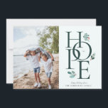 Cartão De Festividades Holiday Hope Modern Botanical Berry Photo Green<br><div class="desc">Holiday Hope festivos tons de tipografia moderna verde com sotaque botânico de inverno de cor aquática. Foto vertical do solteiro e três linhas de modelo para o ano,  sua breve saudação e seu nome</div>