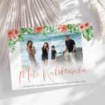 Cartão De Festividades Holiday Tropical Hawaiian Mele Kalikimaka<br><div class="desc">Deseje a seus amigos e família um feliz natal com esses cartões de natal modernos e mele kalikimaka. Apresentando um fundo branco, um roteiro que diz 'MELE KALIKIMAKA', sua foto familiar favorita cercada por flores tropicais, palmas e personalizada com uma mensagem de saudação seu nome de família e o ano....</div>
