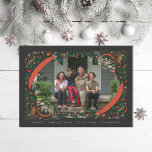Cartão De Festividades Holly Mistletoe Foto de Natal Ilustrada<br><div class="desc">Quadro oval original ilustrado por Becky Nimoy com Holly,  Mistura,  zimbro,  cones de pínus; editor de cheios aberto para mudar a cor da camada de forma de fundo</div>