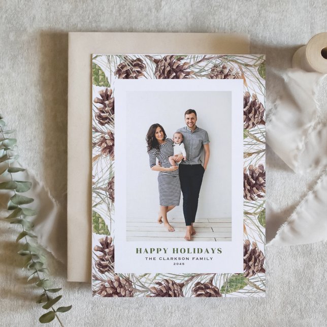 Cartão De Festividades Imagem do Padrão Pinecones da Aquarela (Customizable Photo Holiday Card with Watercolor Pine Cones Pattern)