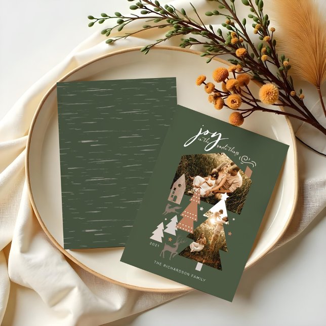 Cartão De Festividades Joy In Simple Things Cozy Woodland Village 2 Foto (Joy In Simple Things Cozy Woodland Village 2 Photo Holiday Card)
