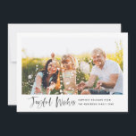 Cartão De Festividades Joyful Deseja Foto Mínima de Script Moderno<br><div class="desc">Espalhe alegria nesta temporada de festas com este na moda e cartão com fotos de festas. Apresentando um roteiro elegante e moderno de pincel que diz "desejos alegres" com uma textura de tinta.</div>