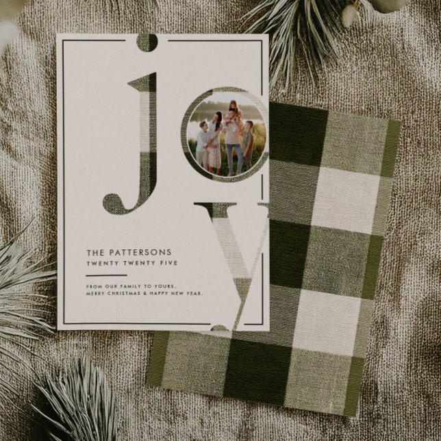 Cartão De Festividades Joyful Rustic Green Plaid Family Photo Christmas (Criador carregado)