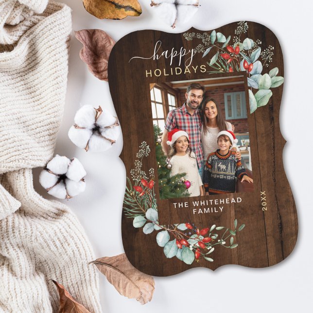 Cartão De Festividades Madeira de Natal Feliz e Aquarela (You will love these beautiful Christmas cards! They feature botanical watercolor pine and berries.)