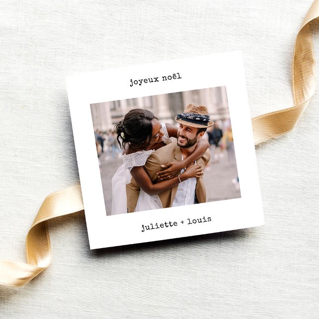 Cartão De Festividades Máquina de escrever francesa | Foto de Natal Joyeu (A stylish and chic, black and white French style Christmas card with your photo)