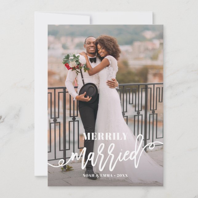 Cartão De Festividades Merrily Married Hand Lettered Wedding Holiday (Frente)
