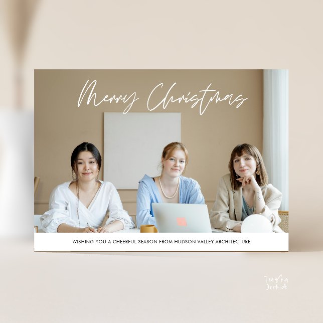 Cartão De Festividades Merry Christmas Business Team Photo  (Merry Christmas Business Team Photo Holiday Card Modern Minimal Cozy theme)