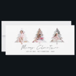 Cartão De Festividades Mínimas 3 Fotos em Forma de Árvore Feliz Natal<br><div class="desc">Mínimas 3 Fotos em forma de árvore Feliz Natal. Disponível digitalmente e impresso. Feliz Natal está em um roteiro de na moda. Substitua facilmente as três imagens de amostra por suas próprias e personalize com seus nomes na frente.</div>