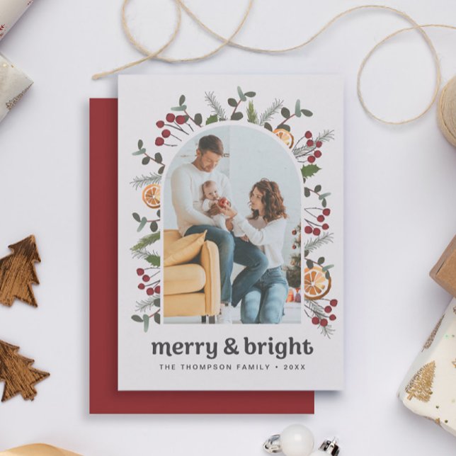 Cartão De Festividades Modern Family Photo Christmas holly citrus oranges (Rustic citrus and holly arch family Christmas card)