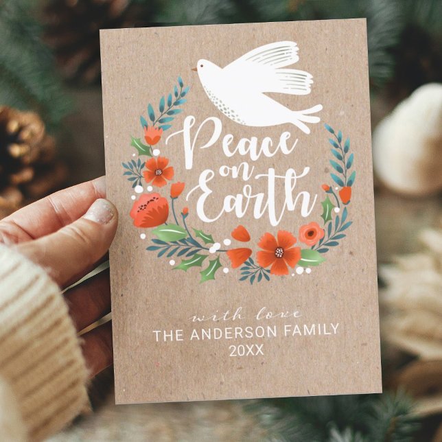 Cartão De Festividades Modern Script Peace on Earth Foto de Natal (A beautiful Christmas card featuring a floral wreath with a dove and the message Peace on Earth.)
