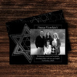 Cartão De Festividades Moderno Hanukkah Silver Estrela Desejada de David<br><div class="desc">Bar de prata/Bat Mitzvah e Estrela moderna de Hanukkah,  minimamente clássico,  contra um fundo sólido,  criam um design elegante e sofisticado. Para obter outros produtos de coordenação ou correspondência,  visite justFharryn em Zazzle.com ou entre em contato com o designer,  c/o Fharryn@yahoo.com Todos os direitos reservados. #zazzlemade #christmasdecor</div>