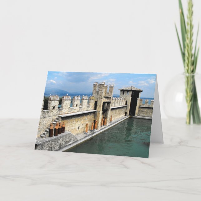 Cartão De Festividades Muros do castelo, Sirmione, Lago de Garda, Itália (Frente)