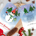 Cartão De Festividades Na moda moderno personalizado Snowman Flocos de ne<br><div class="desc">Celebre a temporada com este cartão de feriado plano com um bonitão vestido para uma festa. Ele veste um chapéu vermelho de Papai Noel, um cachecol verde, e botões vermelhos, com um largo sorriso de carvão e nariz de cenoura. De uma mão, ele segura um ornamento vermelho com estrelas douradas;...</div>