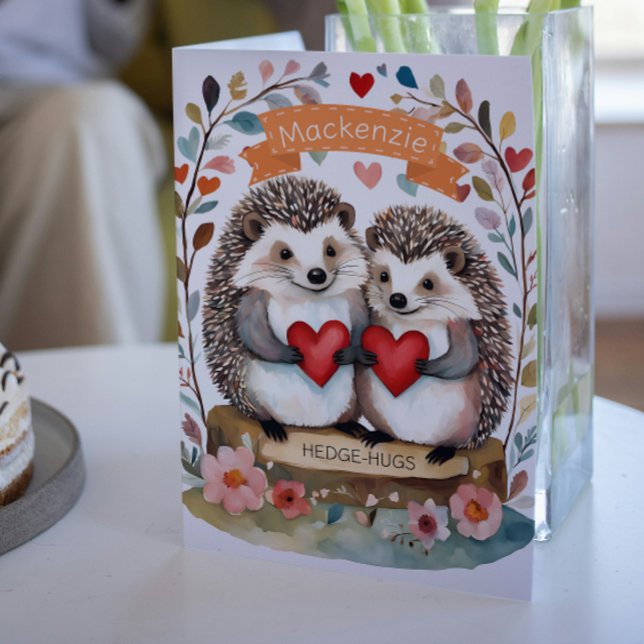 Cartão De Festividades Namorados personalizados de Hedgehogs Hedgehugs (Cute Hedgehogs Hedgehugs personalized Valentines Holiday Card by Ricaso. Hugs and kisses hedgehogs)