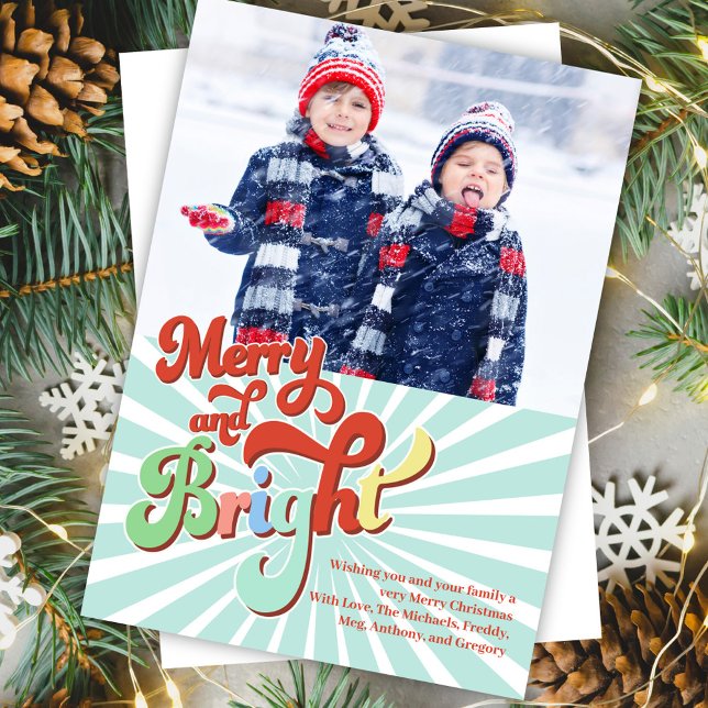 Cartão De Festividades Natal com feliz e multifoto brilhante (Merry and Bright holiday photo card.)
