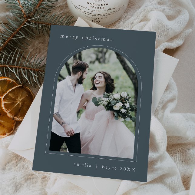 Cartão De Festividades Natal da família de arco único azul EMELIA (EMELIA Blue Unique Arch Family Photo Christmas Holiday Card)