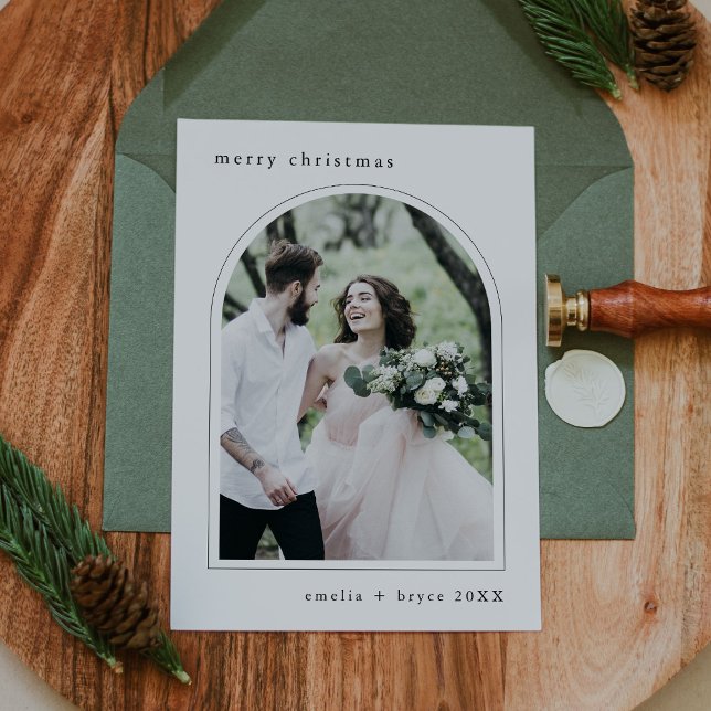 Cartão De Festividades Natal da família de arco único preto EMELIA (EMELIA Black Unique Arch Family Photo Christmas Holiday Card)