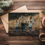 Cartão De Festividades Natal de Foto Cristã Religiosa de Script Moderno<br><div class="desc">Celebre a temporada com este elegante cartão de feriado com uma foto da família sob a frase "Rejubilar em Seu Amor." A design simboliza a fé cristã, a gratidão e o calor do amor de Deus durante o Natal. Com um fundo preto minimalista e uma bela letra de escrita, esta...</div>
