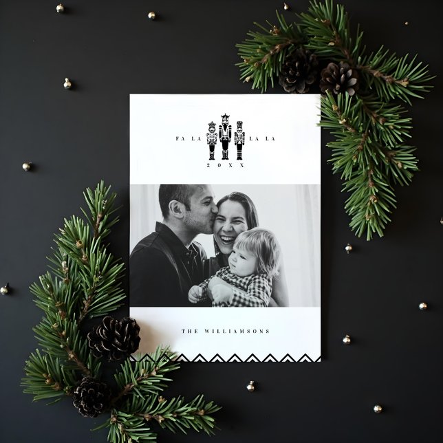 Cartão De Festividades Natal do Nutcracker de tendências preto e branco (Black & White Trendy Nutcracker Photo Christmas Holiday Card)