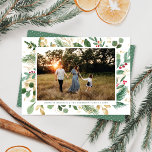 Cartão De Festividades Natal do Quadro Botânico Elegant Watercolor<br><div class="desc">Este elegante cartão com fotos de feriado apresenta um belo quadro de botânicos com aquarela com sotaques de ouro falsos. A design é simples,  mas elegante. Na frente da placa há uma foto horizontal. Na parte de trás você encontrará um padrão de bolinhas verde e branca.</div>