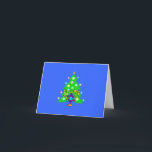 Cartão De Festividades Natal e Hanukkah Juntos<br><div class="desc">Natal e Chanucá sobre presentes para famílias inter-religiosas que celebram a alegria do Natal e a beleza de Chanukah.  Apresentando a árvore e menorah do Natal com a estrela judia de David cercada por presentes de feriado em cartões de saudação,  postagem,  ideias de presentes e roupa para a família.</div>