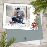 Cartão De Festividades Natal Elegante Winter Holly Berries 1 Foto<br><div class="desc">Esta design apresenta as groselhas vermelhas de Natal, com o layout de uma família com foto 1, verde botânico folhagem de inverno, cor vermelha azul-d-água, galhos elegantes de galhos de pinheiro, folhas clássicas tradicionais de eucalipto, caligrafia com script, com letra moderna de caligrafia, moderna e elegante tendência simples, uma bela...</div>