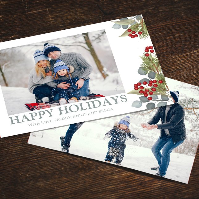 Cartão De Festividades Natal Elegante Winter Holly Berries 2 Foto (Happy Holidays photo card with blue eucalyptus and winter greenery. )