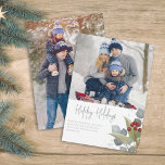 Cartão De Festividades Natal Elegante Winter Holly Berries 2 Foto<br><div class="desc">Esta design apresenta as groselhas vermelhas de Natal, com a fotografia 2 duas figuras familiares, verde botânico folhagem de inverno, cor vermelha azul-d-água, galhos elegantes de galhos de pinheiro, folhas clássicas tradicionais de eucalipto, caligrafia com script, com letra moderna de caligrafia, moderna e elegante tendência simples, uma bela coleção de...</div>