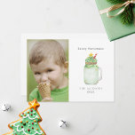 Cartão De Festividades Natal Leiteiro Milkshake Natal<br><div class="desc">Ilustração do batimento de jarro de mason verde revestido de aspersão e estrela. O texto diz,  "Dairy Christmas" Personalize o nome,  o ano e a foto.</div>