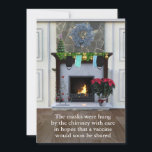 Cartão De Festividades Natal Quarantine Mask Chimney Funny Holiday<br><div class="desc">Este design pode ser personalizado na área fornecida pela alteração da foto e/ou do texto. Ou pode ser personalizado escolhendo o clique para personalizar outra opção e excluir ou alterar a cor do plano de fundo, adicionar texto, alterar a cor ou o estilo do texto ou excluir o texto de...</div>