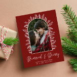 Cartão De Festividades Natal Vermelho de Foto Casal e Casado<br><div class="desc">Cartão de Férias de Natal Vermelho Elegante Casado e Feliz</div>