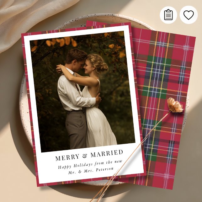 Cartão De Festividades Newlywed Christmas Plaid Merry and Married Photo (Criador carregado)