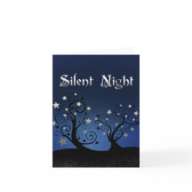 Noite silenciosa das árvores estrelados