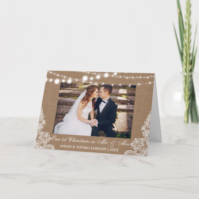 Cartão De Festividades Nosso Primeiro Natal, Sr. & Sra. Rustic Fold Card  (Frente)